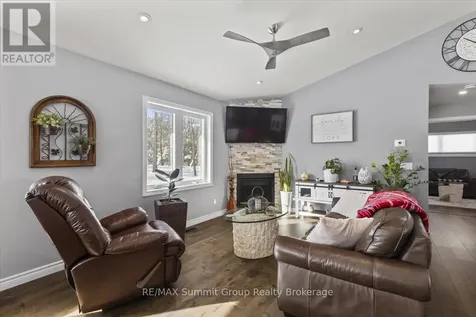 135 Confederation Drive Chatsworth ON N0H 1R0