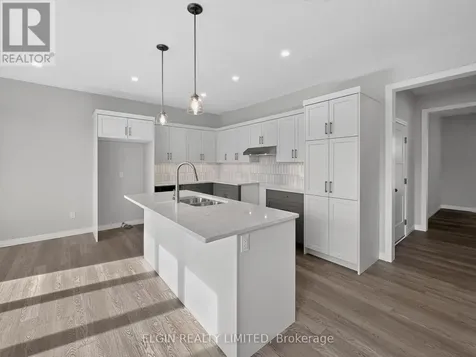 10 Horizon Court Central Elgin ON N5P 0E5