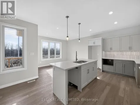 10 Horizon Court Central Elgin ON N5P 0E5