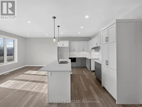 10 Horizon Court Central Elgin ON N5P 0E5