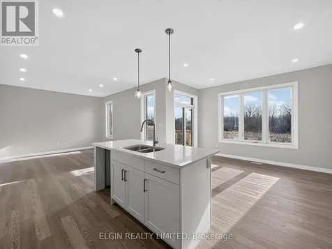 10 Horizon Court Central Elgin ON N5P 0E5