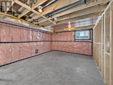 9 Horizon Court Central Elgin ON N5P 0E5