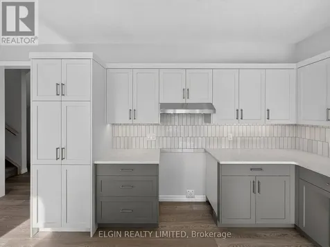 9 Horizon Court Central Elgin ON N5P 0E5