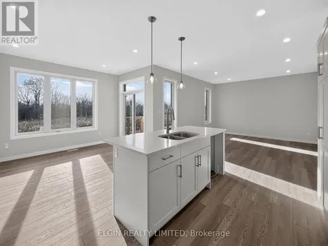 9 Horizon Court Central Elgin ON N5P 0E5
