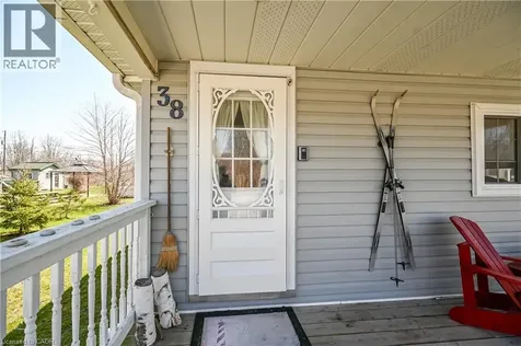 38 Siddall Road Lowbanks ON N0A 1K0