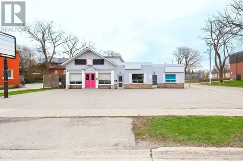 123 Waterloo Street South Stratford ON N5A 4B3