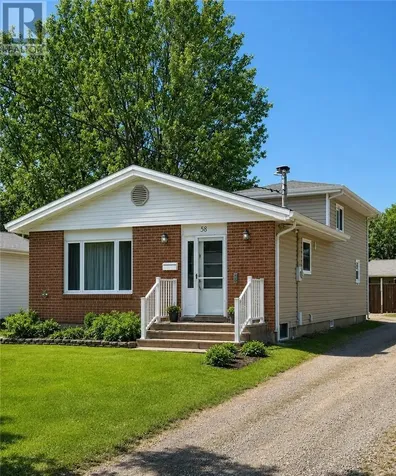 58 Washington Crescent Elliot Lake ON P3A 2L7