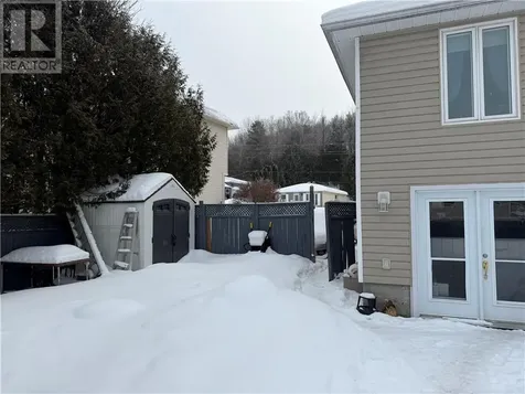 58 Washington Crescent Elliot Lake ON P3A 2L7