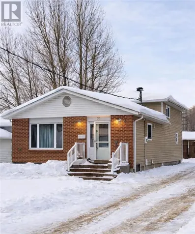 58 Washington Crescent Elliot Lake ON P3A 2L7