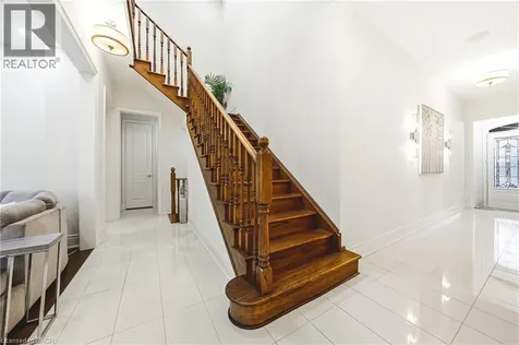 60 Golden Hawk Drive Waterdown ON L8B 1W9