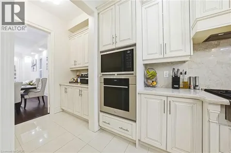 60 Golden Hawk Drive Waterdown ON L8B 1W9