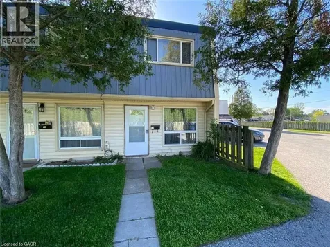 8646 Willoughby Drive Niagara Falls ON L2G 6X7
