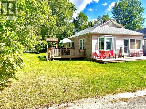 322 Oxford Avenue Crystal Beach ON L0S 1B0
