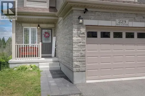 229 Macalister Boulevard Guelph ON N1G 0G8