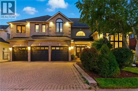 4184 Arbourfield Drive Burlington ON L7M 4A5