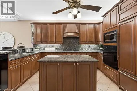 4184 Arbourfield Drive Burlington ON L7M 4A5