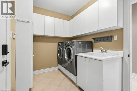 4184 Arbourfield Drive Burlington ON L7M 4A5