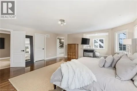 4184 Arbourfield Drive Burlington ON L7M 4A5