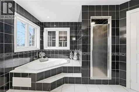 4184 Arbourfield Drive Burlington ON L7M 4A5