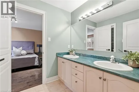 4184 Arbourfield Drive Burlington ON L7M 4A5