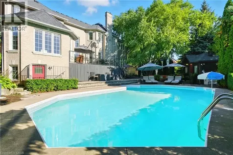 4184 Arbourfield Drive Burlington ON L7M 4A5