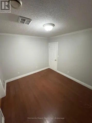 1426 Victoria Street North Kitchener ON N2B 3E2