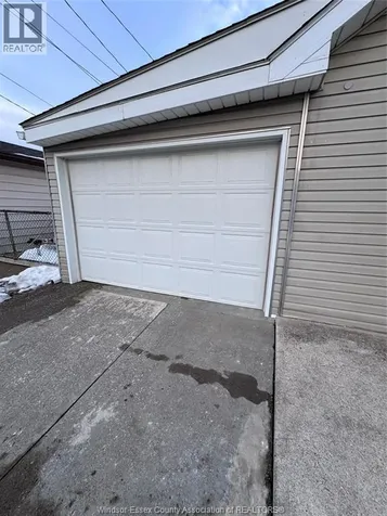 1527 Pierre Windsor ON N8X 4P6