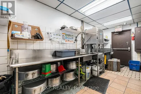 704 Fourteenth Street West Cornwall ON K6J 5T9