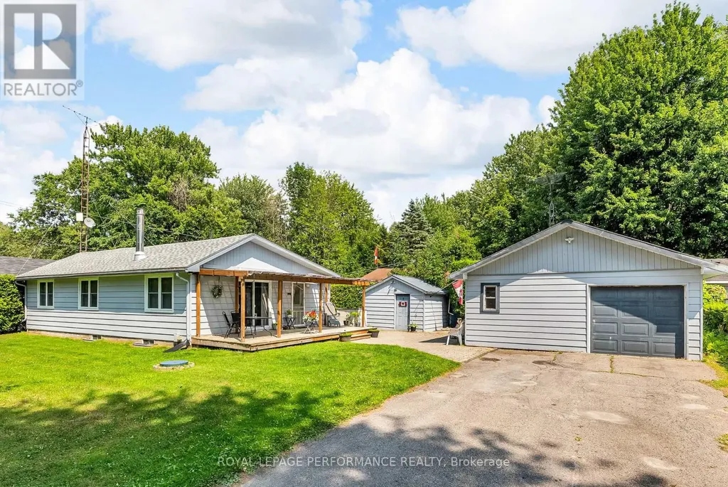 21052 Birch Avenue South Glengarry ON K0C 1N0