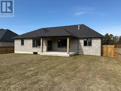 920 Bogdanovic Way Huron-kinloss ON N2Z 0H3