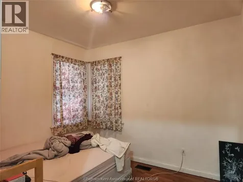 33 John Street Chatham ON N7M 5B5
