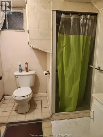 33 John Street Chatham ON N7M 5B5