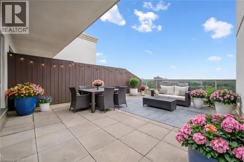 255 Keats Way Waterloo ON N2L 6N6