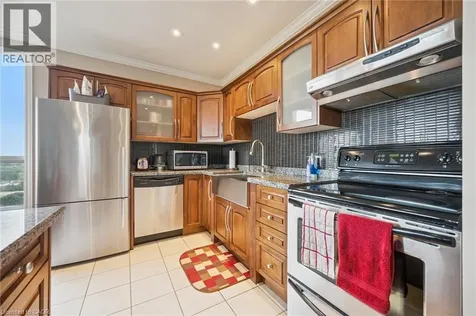 255 Keats Way Waterloo ON N2L 6N6