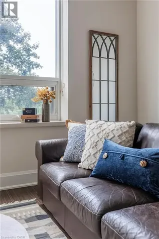 397 King Street West Dundas ON L9H 1W9