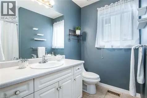 372 Gatestone Boulevard Waterloo ON N2T 2J6
