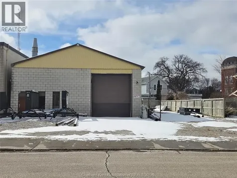 240 William Street South Chatham ON N7M 4S9