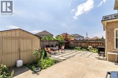 252 Thorner Drive Hamilton ON L8V 2M7