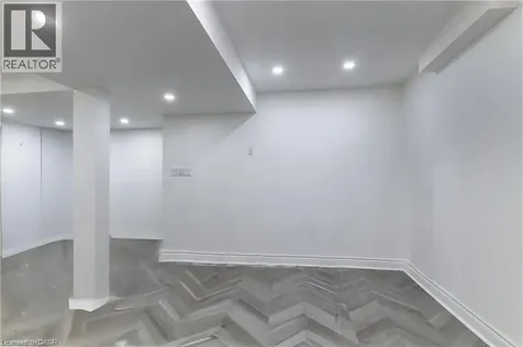 252 Thorner Drive Hamilton ON L8V 2M7