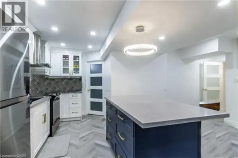 252 Thorner Drive Hamilton ON L8V 2M7