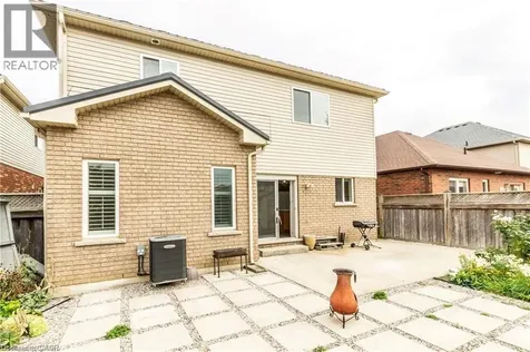 252 Thorner Drive Hamilton ON L8V 2M7