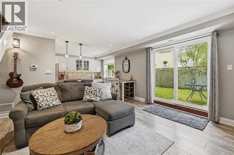 469 Claridge Road Burlington ON L7N 2S1