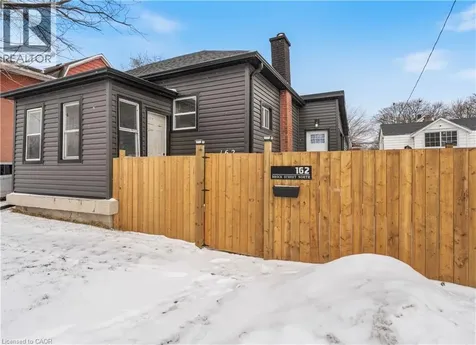 162 Brock Street North Sarnia ON N7T 5Z1