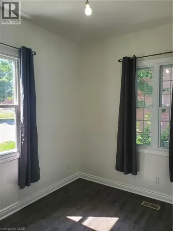 162 Brock Street North Sarnia ON N7T 5Z1