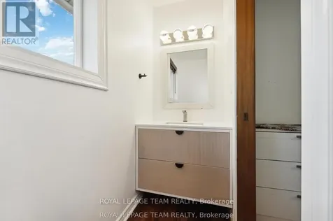 2353 Georgina Drive Ottawa ON K2B 7M6