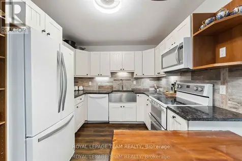 2353 Georgina Drive Ottawa ON K2B 7M6