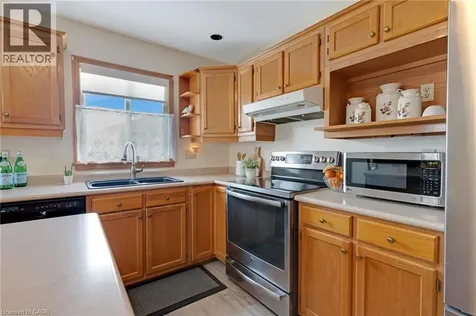 15 Erin Court Aylmer ON N5H 3G6