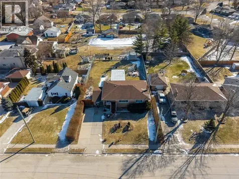 1146 O'rae Avenue Sarnia ON N7S 3G9