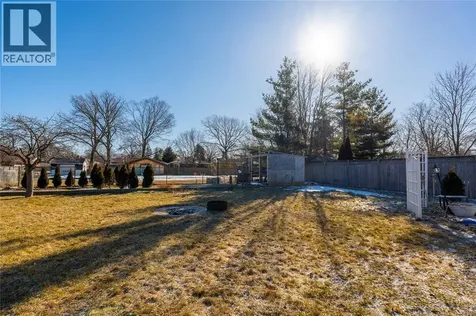 1146 O'rae Avenue Sarnia ON N7S 3G9
