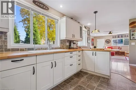 32 Holly Trail Puslinch ON N3C 2V4